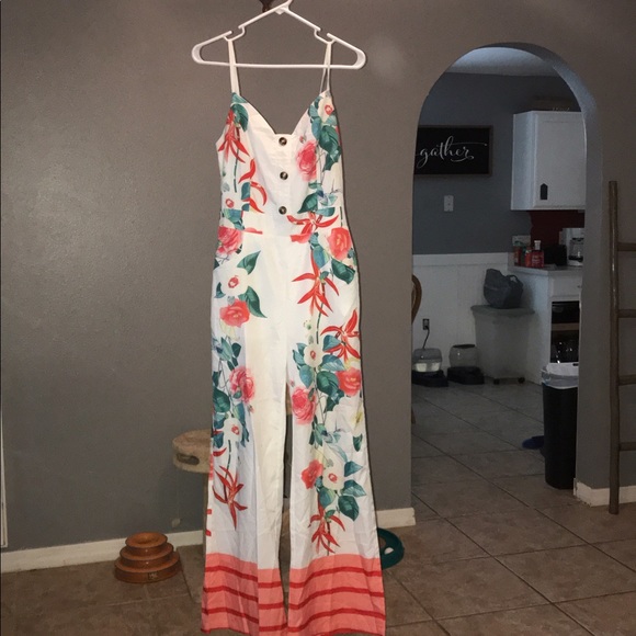 a spaghetti strap romper !! - Picture 1 of 1